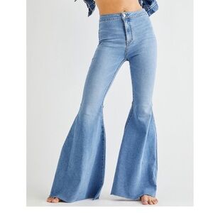 FREE PEOPLE We The Free Just Float On Flare Jeans Size 30